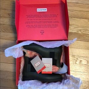 ☔️ Hunter Chelsea Boot Olive Drab Green Rainboots